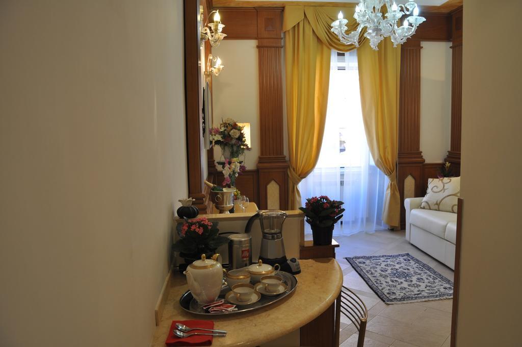 Rome Imperial Crown Apartment Room photo